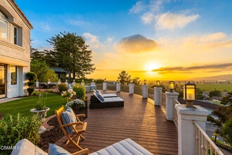 Building Photo - 1074 Deseo Ave