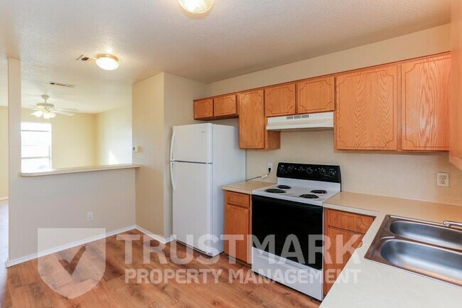 Building Photo - 4508 Sylvia Dr