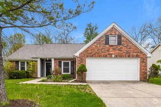 Building Photo - 5453 Vicksburg Dr