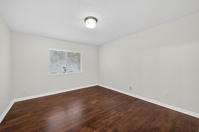 Building Photo - 15638 Empanada Dr