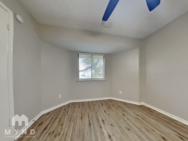 Building Photo - 3707 Lauderwood Ln
