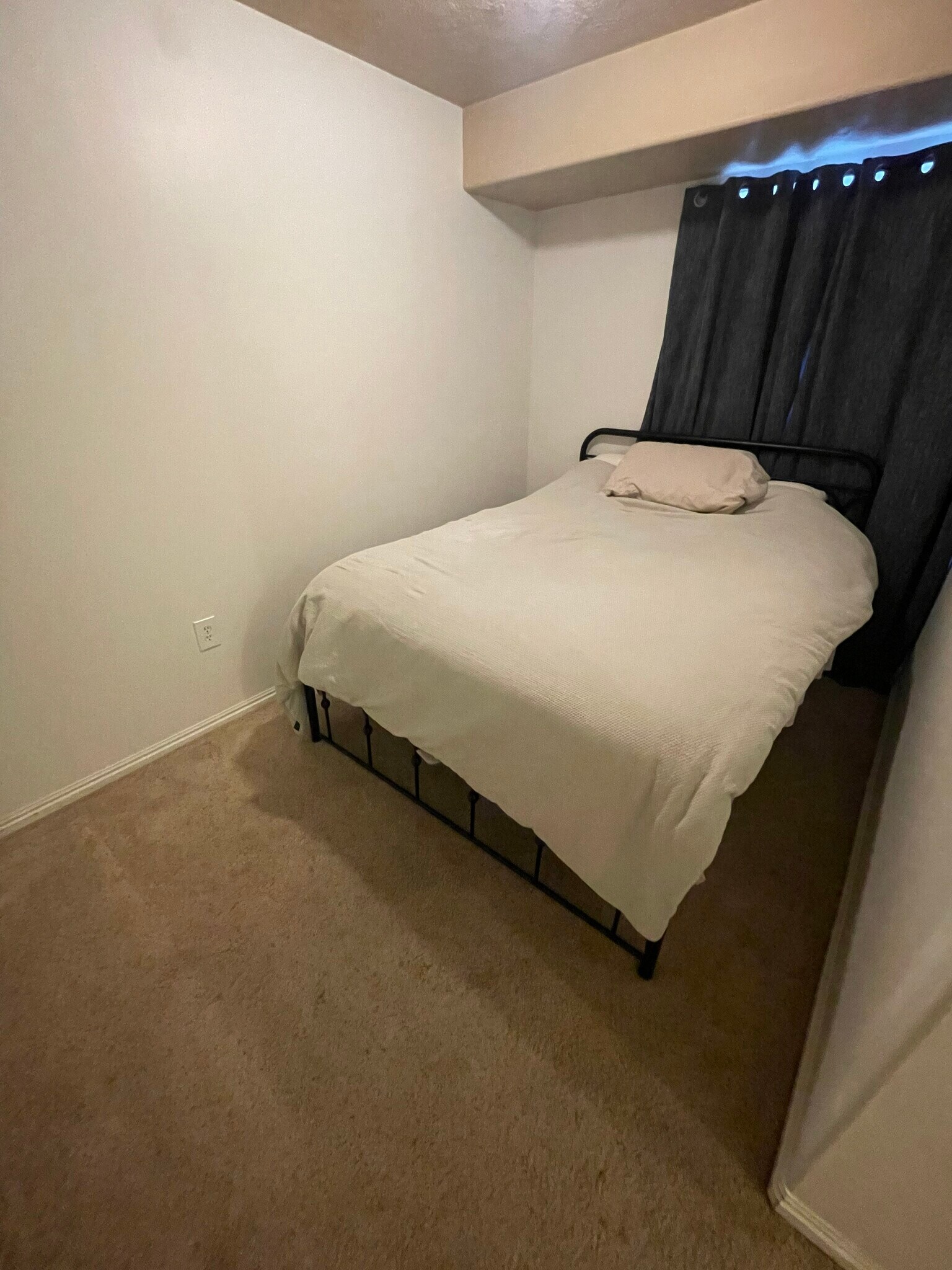 Bedroom - 3179 E Snowy Owl Rd