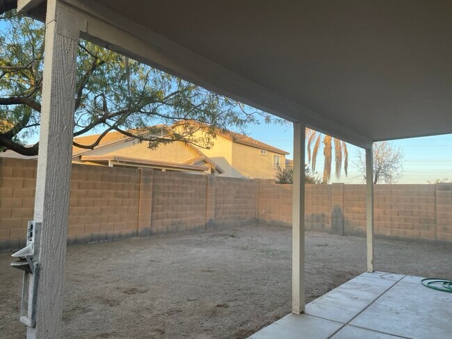 Building Photo - 11546 W Longley Ln