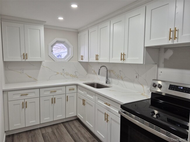 Building Photo - 2030 Washington St