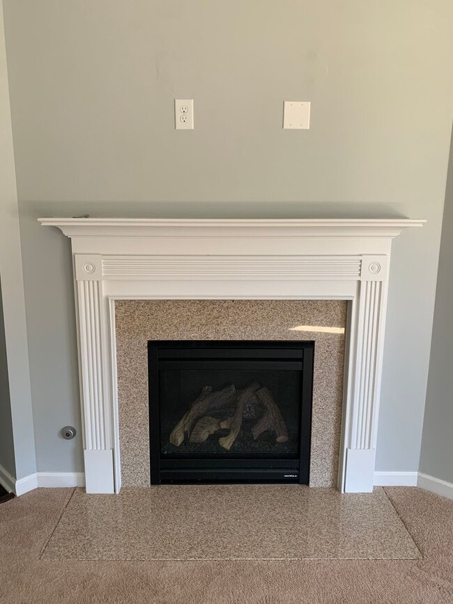 Building Photo - Traemoor Village Townhome