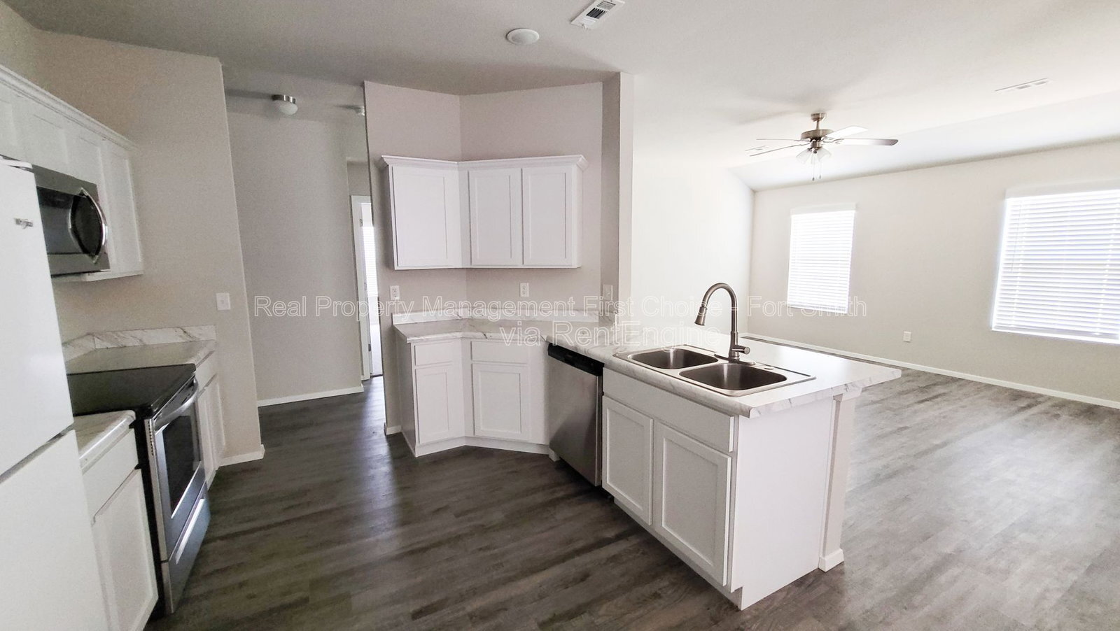 Building Photo - 8218 Melody Ln