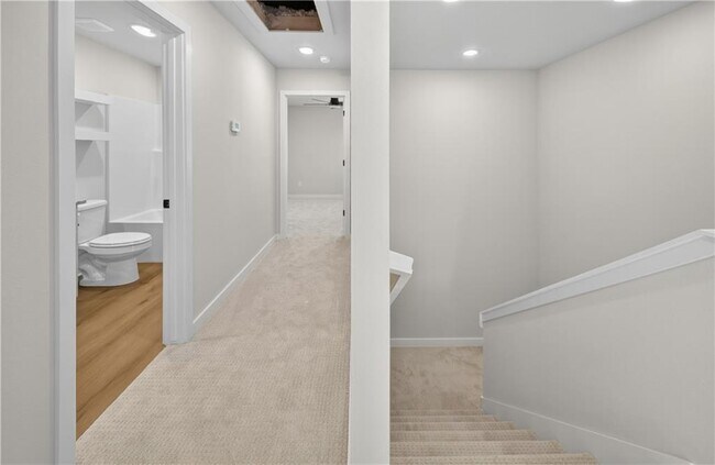 Building Photo - 601 Cosmos St
