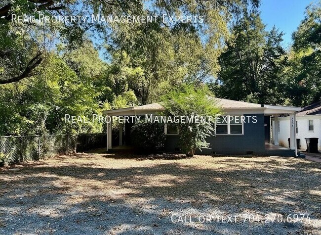Primary Photo - 2501 Eastway Dr