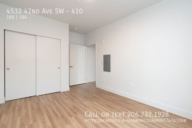 Building Photo - 4532 42nd Ave SW