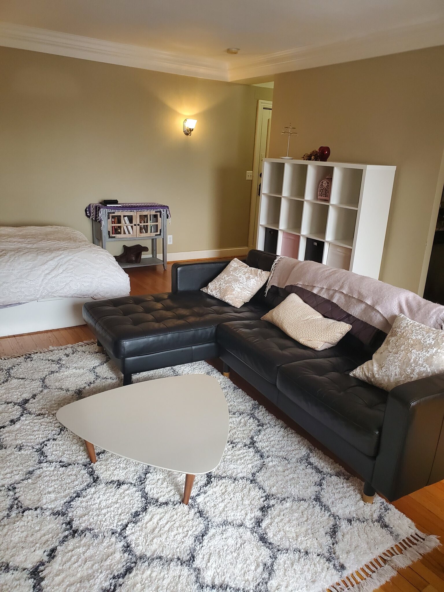 Building Photo - 15 E Kirby St