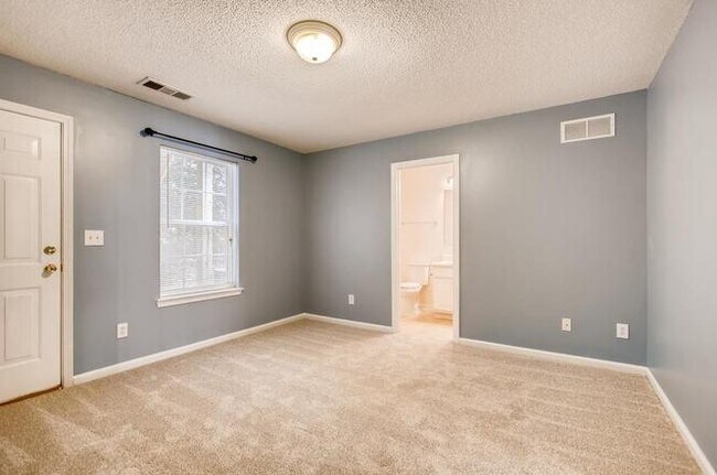 Bedroom 4 Level 1 view 1 - 433 Heritage Park Trce NW