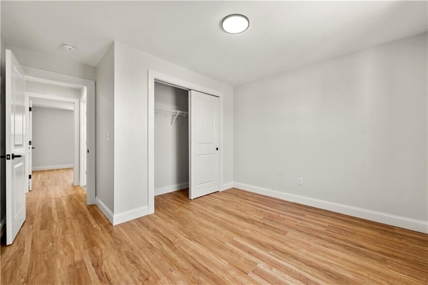 Building Photo - 36 Evarts St