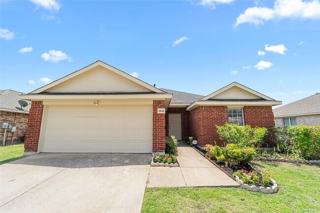 Building Photo - 9825 Tyler Dr