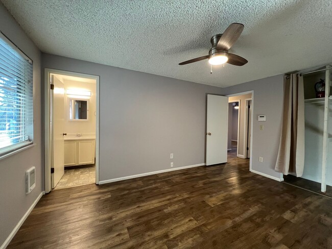 Building Photo - Cozy  3 Bed, 1.5 Bath Home for Rent!