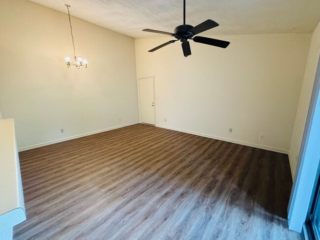 Building Photo - 403L Berryfield Lane