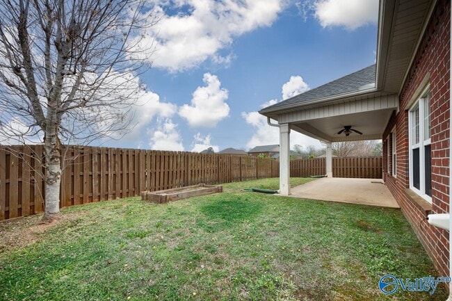 Building Photo - 29863 Thunderpaw Dr