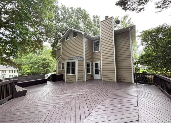 Building Photo - 2872 Bentwood Dr