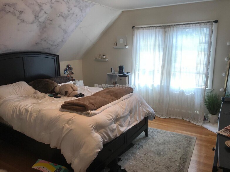 Building Photo - 40 Walker St