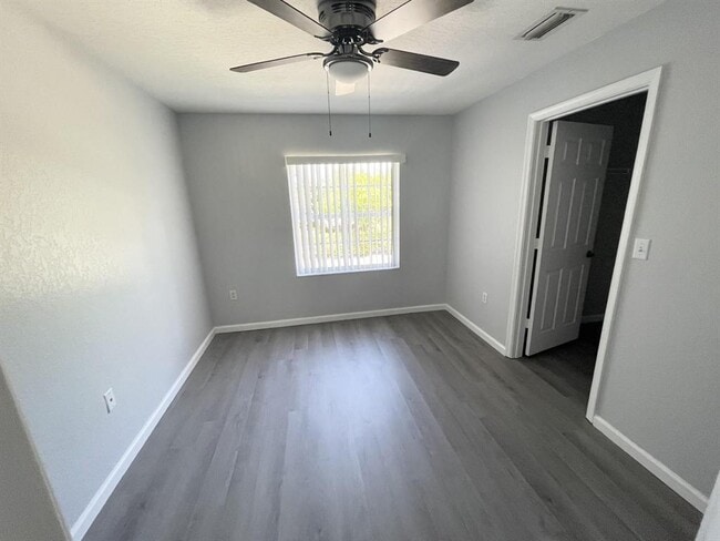 Building Photo - 6301 Landings Terrace