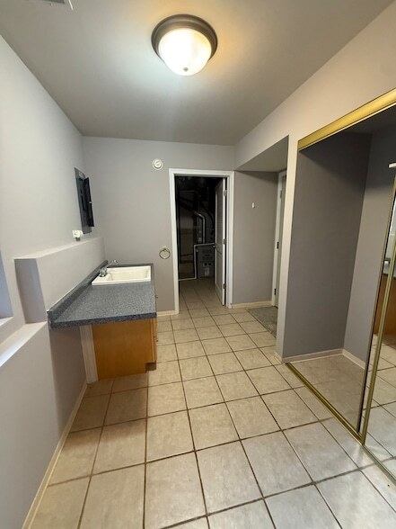 Building Photo - 2320 Hudson Cir