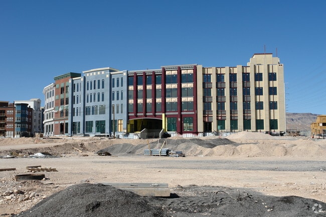 Building Photo - Bldg 7