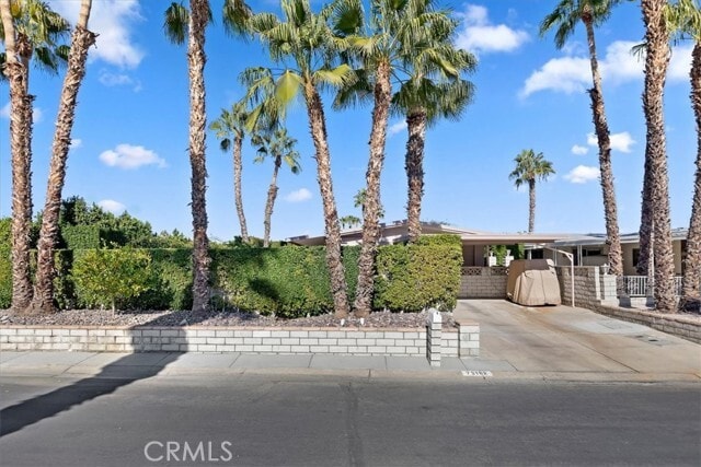 Building Photo - 73182 Palm Greens Pkwy