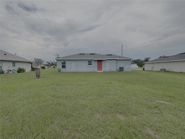 Building Photo - 103 Marion Oaks Dr