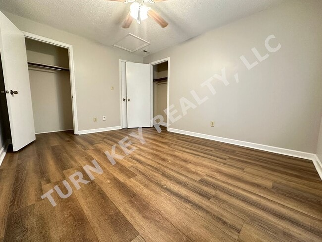 Building Photo - Condo for rent in Grayson Valley