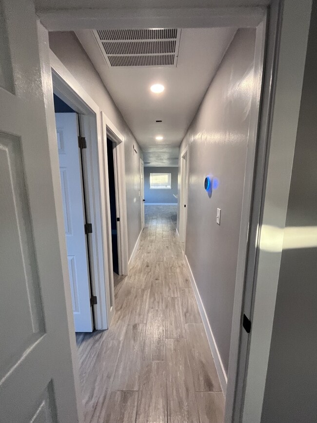 Building Photo - 1017 Wyatt Dr