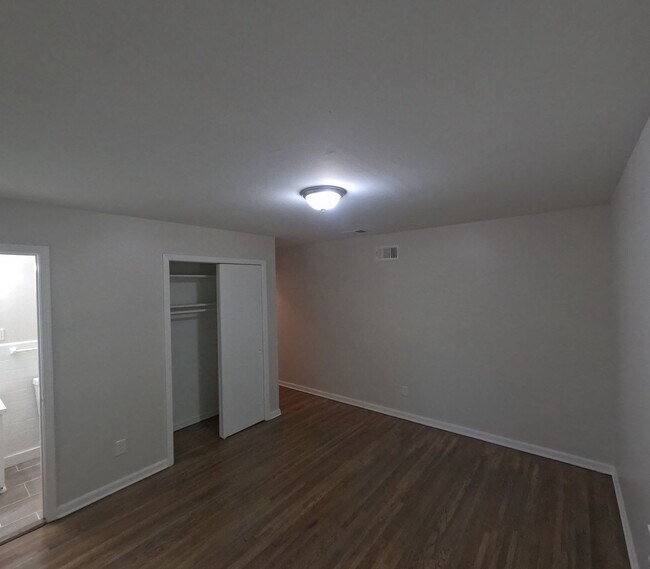 Building Photo - 3150 Parham St