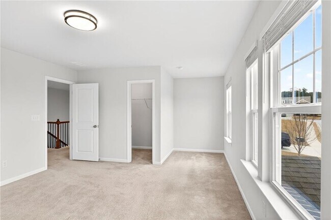 Building Photo - 5377 Fountainhead Ln