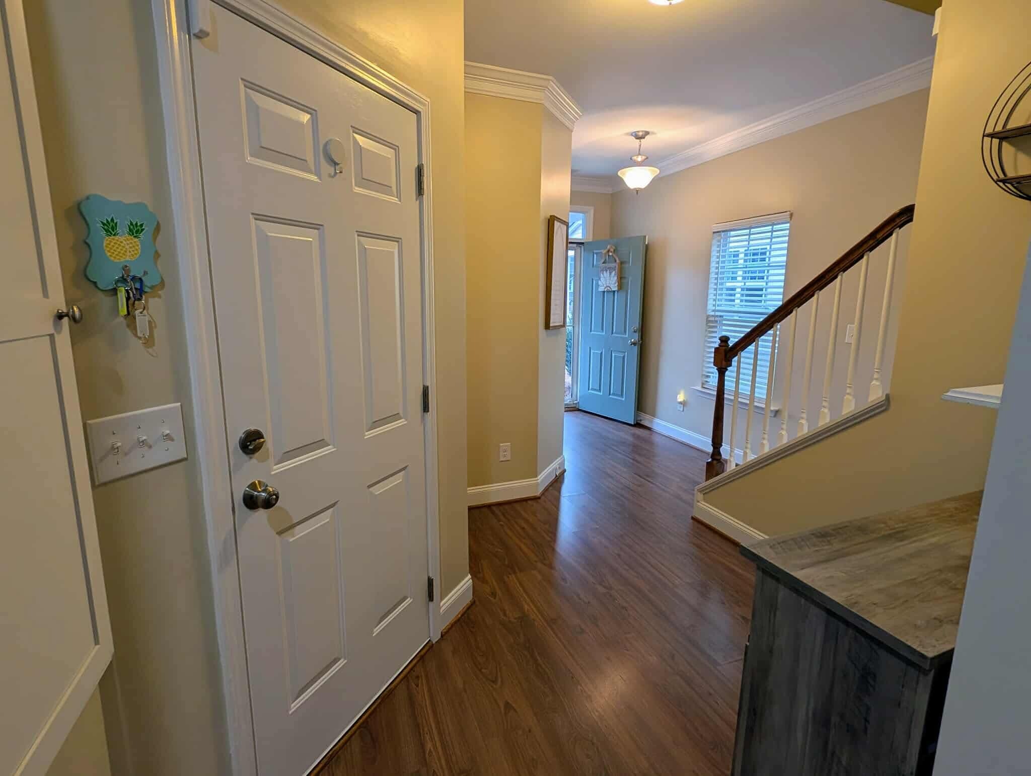 Building Photo - 400 Laurel Leaf Dr