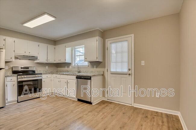 Primary Photo - 136 Chalet N Blvd