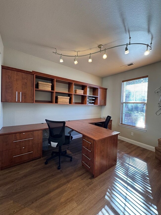 Building Photo - Fully Furnished South Reno Home | 3 Bed + Office | Mountain Views