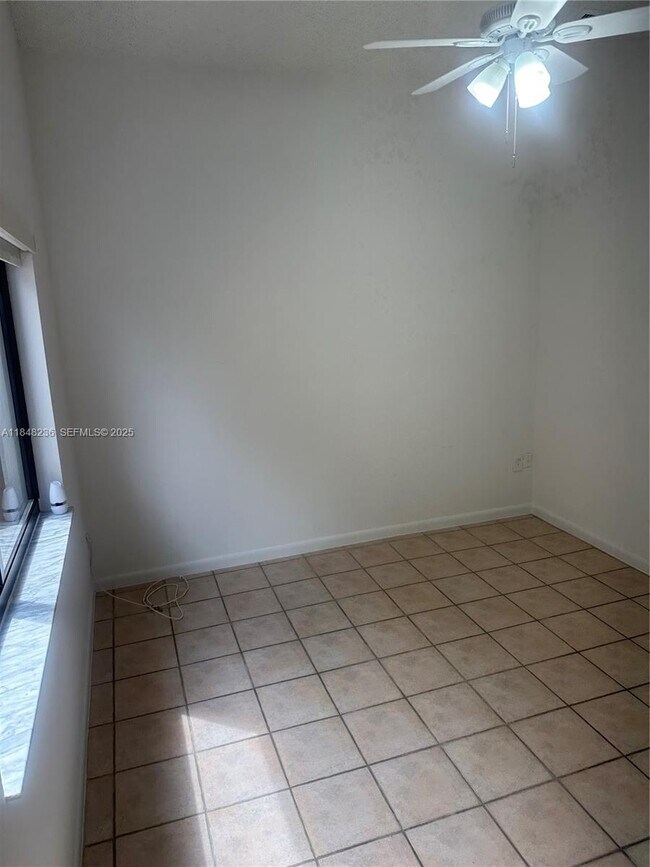 Building Photo - 15882 SW 138th Ct