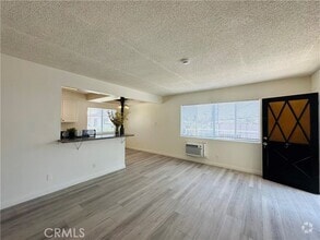 Building Photo - 204 N Curtis Ave