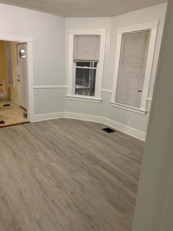 Building Photo - 116 Howard Ave