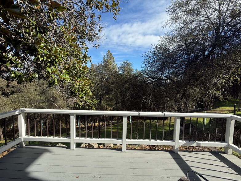 Building Photo - 190 Lubeck Rd