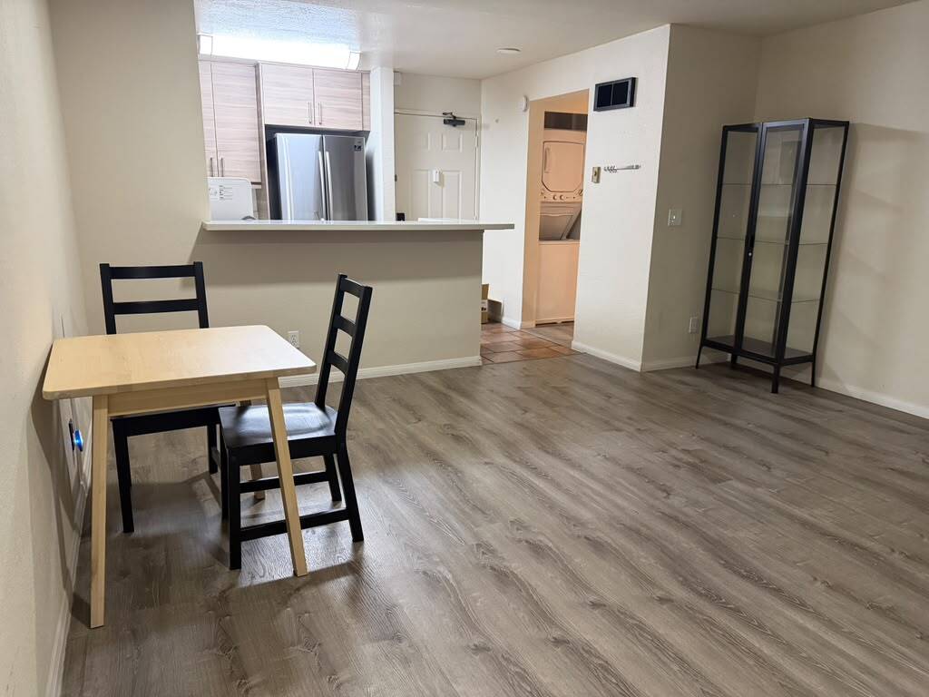 Building Photo - 3520 Lebon Dr