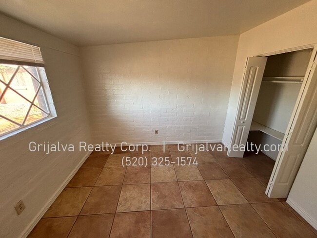 Building Photo - Northwest 3 Bed, 2 Bath House for Rent (Ruthrauff/La Cholla)