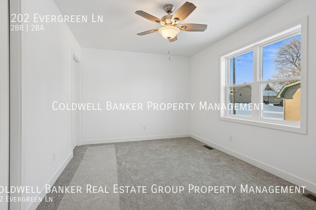 Building Photo - 202 Evergreen Ln