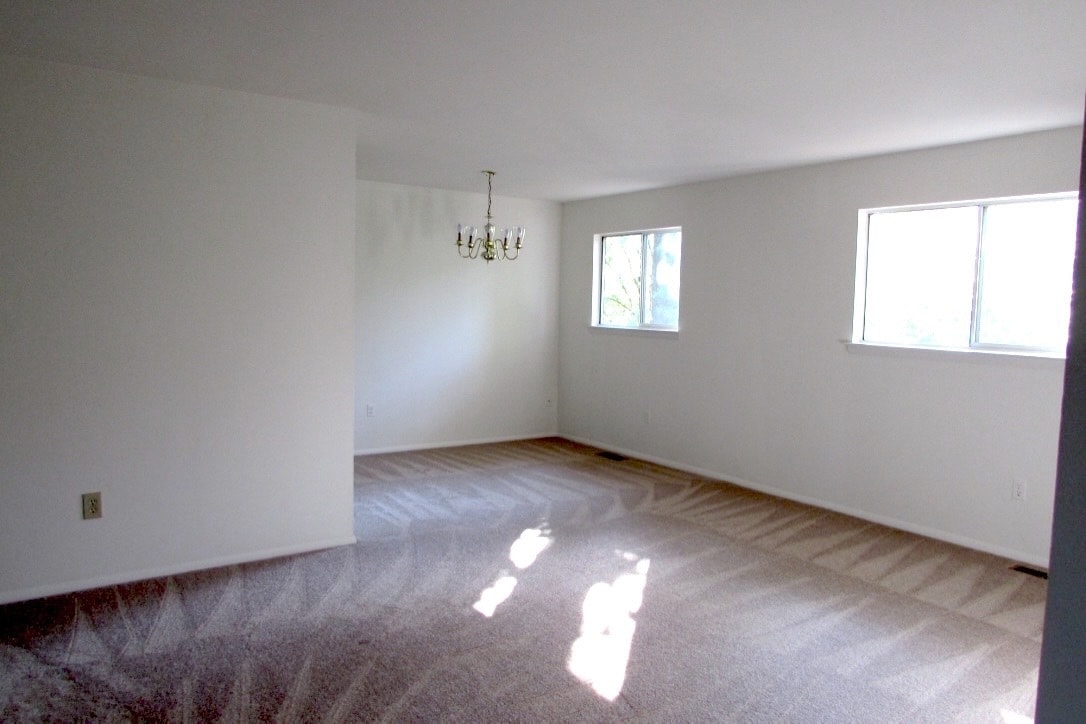 Living room - 5 Templar Ct
