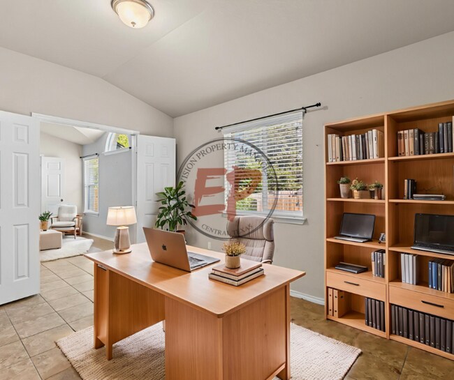 Building Photo - 6505 Vista View Dr