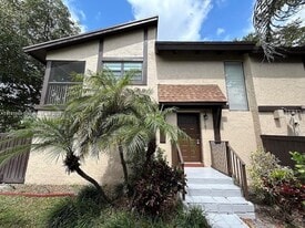 Building Photo - 2101 Bayberry Dr