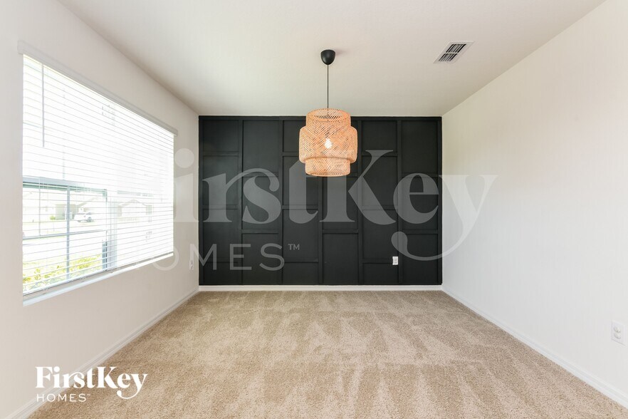 Building Photo - 3345 Wellborn Dr
