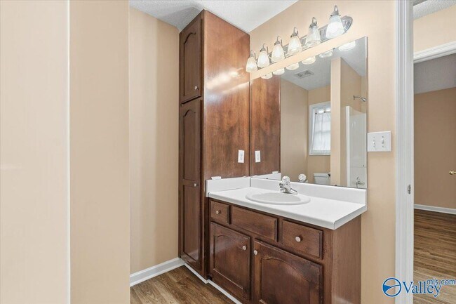 Building Photo - 105 Ashlawn Ct