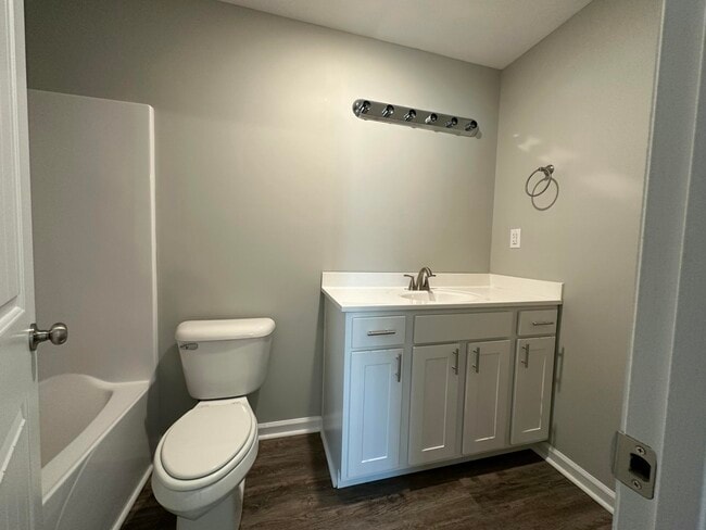 Building Photo - 9005 Landon Ln