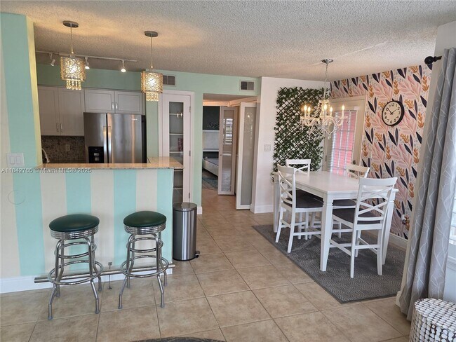Primary Photo - 1365 Crystal Way