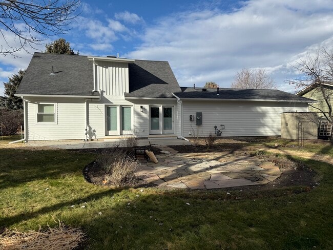 Building Photo - 2612 Westridge Dr