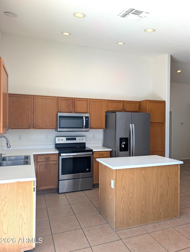 Building Photo - 2471 E Derringer Way